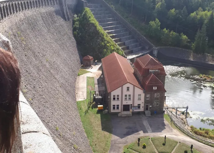 Przy Szlaku, Górny, żołnierska 73a *